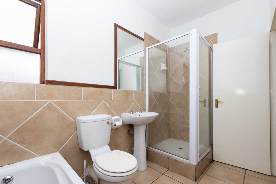 1 Bedroom Property for Sale in Lonehill Gauteng