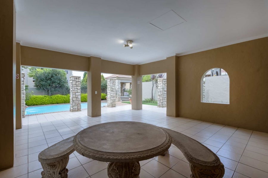 1 Bedroom Property for Sale in Lonehill Gauteng