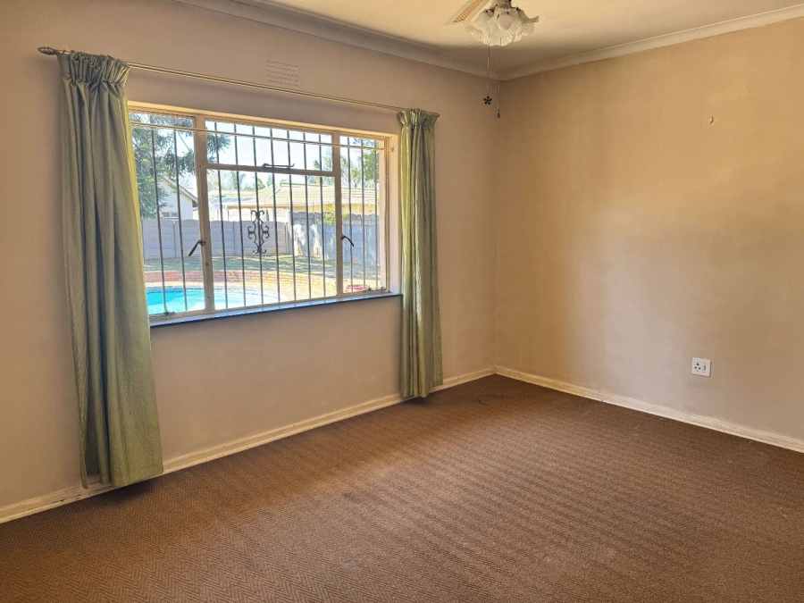 3 Bedroom Property for Sale in Bonaero Park Gauteng