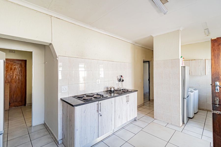 6 Bedroom Property for Sale in Westdene Gauteng
