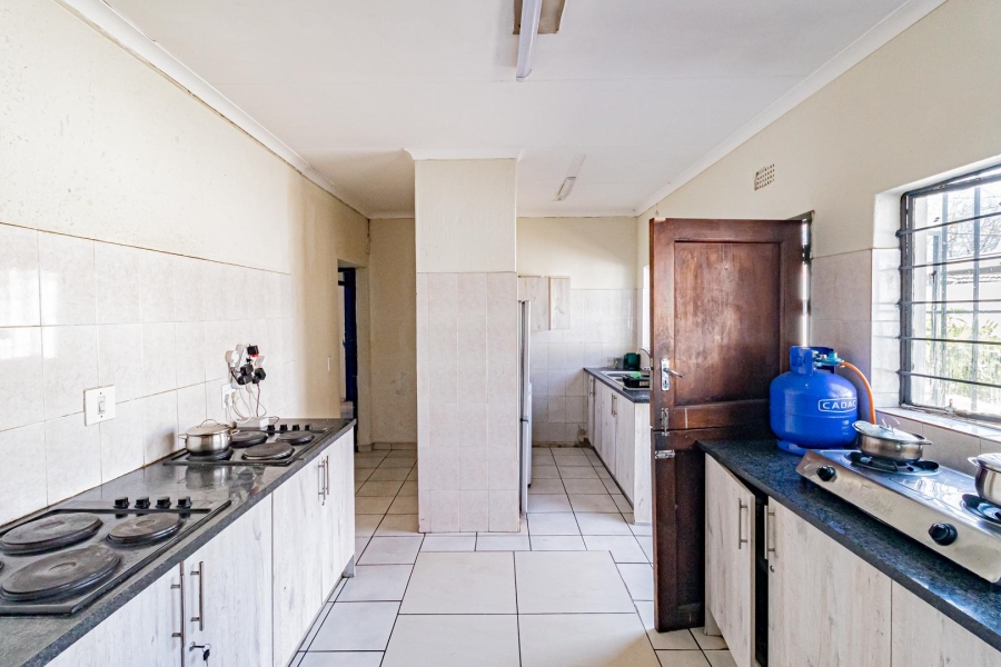 6 Bedroom Property for Sale in Westdene Gauteng