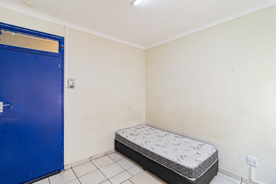 6 Bedroom Property for Sale in Westdene Gauteng