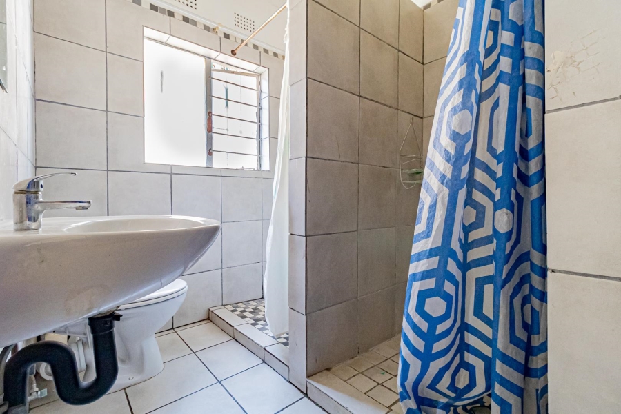6 Bedroom Property for Sale in Westdene Gauteng
