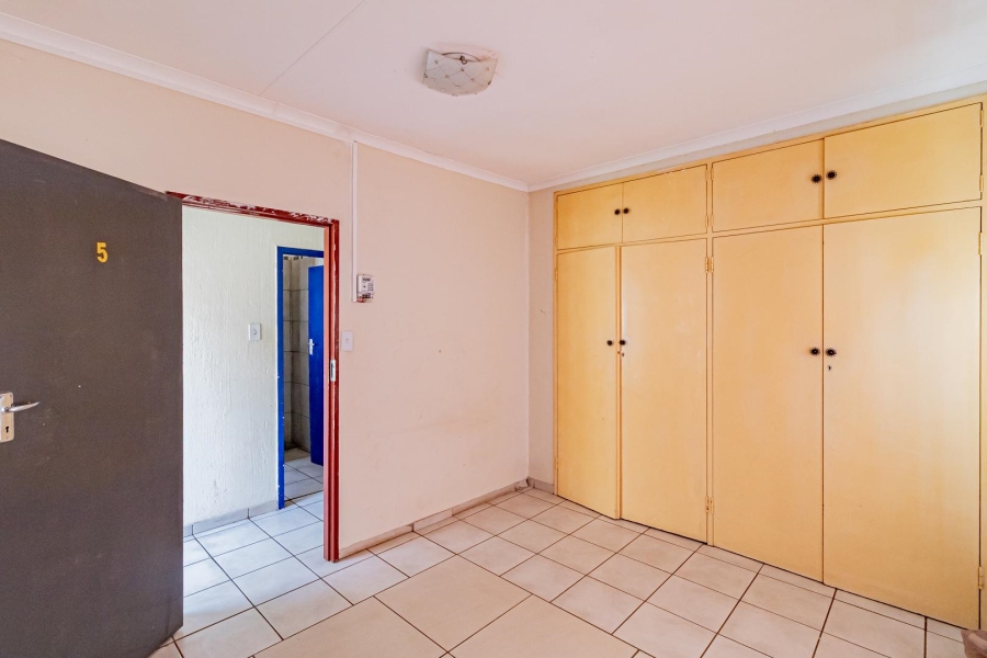 6 Bedroom Property for Sale in Westdene Gauteng