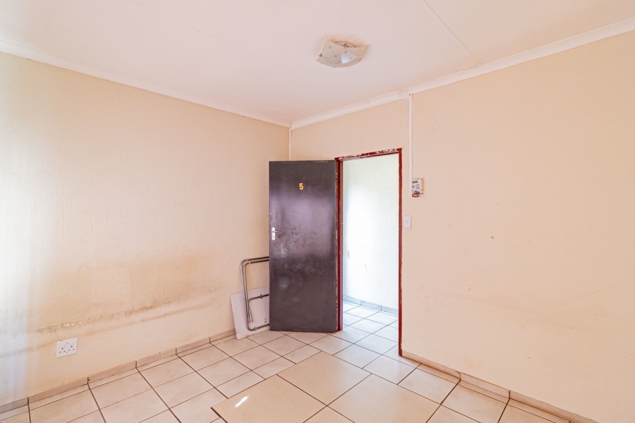 6 Bedroom Property for Sale in Westdene Gauteng