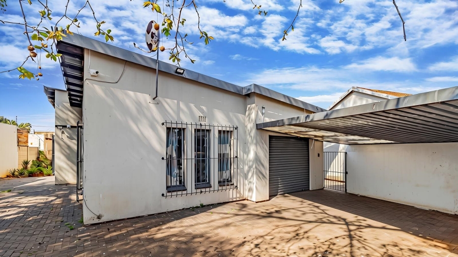 7 Bedroom Property for Sale in Westdene Gauteng