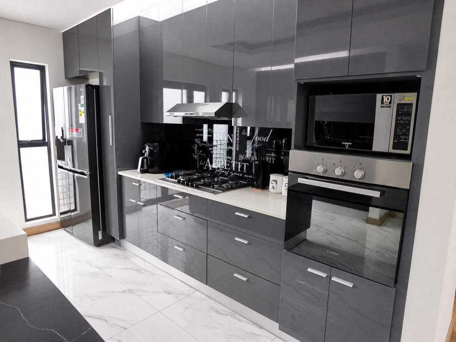 To Let 3 Bedroom Property for Rent in Bryanston Gauteng