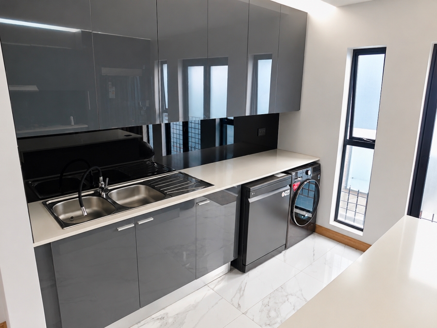 To Let 3 Bedroom Property for Rent in Bryanston Gauteng