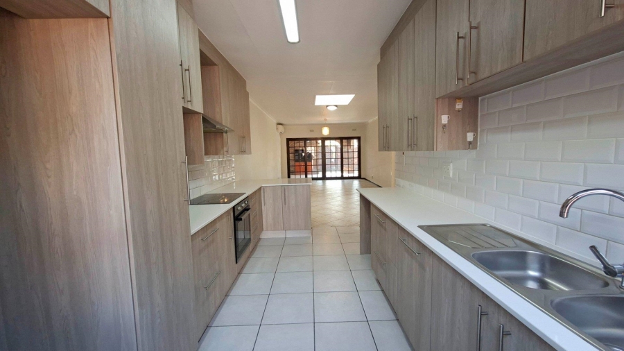 3 Bedroom Property for Sale in Douglasdale Gauteng