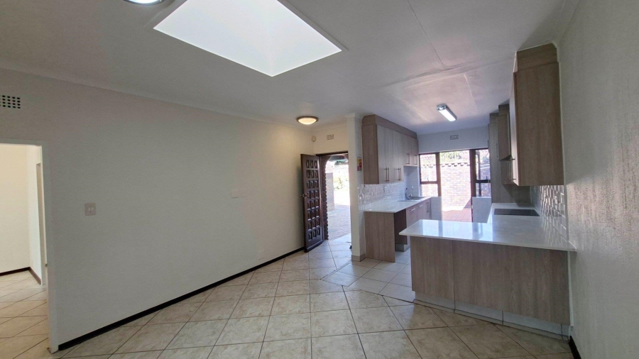 3 Bedroom Property for Sale in Douglasdale Gauteng
