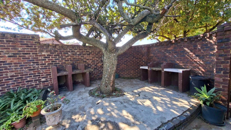 3 Bedroom Property for Sale in Douglasdale Gauteng