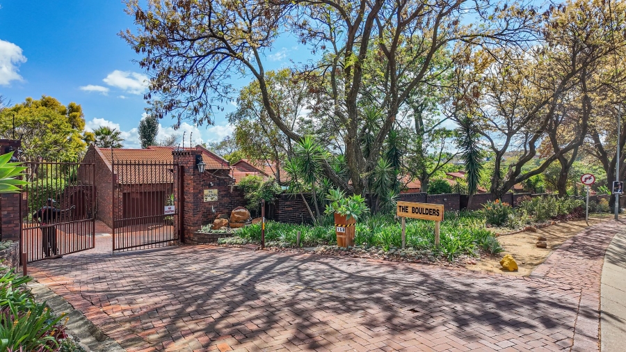3 Bedroom Property for Sale in Douglasdale Gauteng