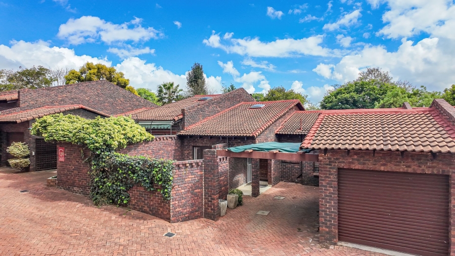 3 Bedroom Property for Sale in Douglasdale Gauteng
