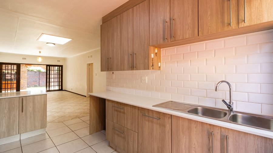 3 Bedroom Property for Sale in Douglasdale Gauteng