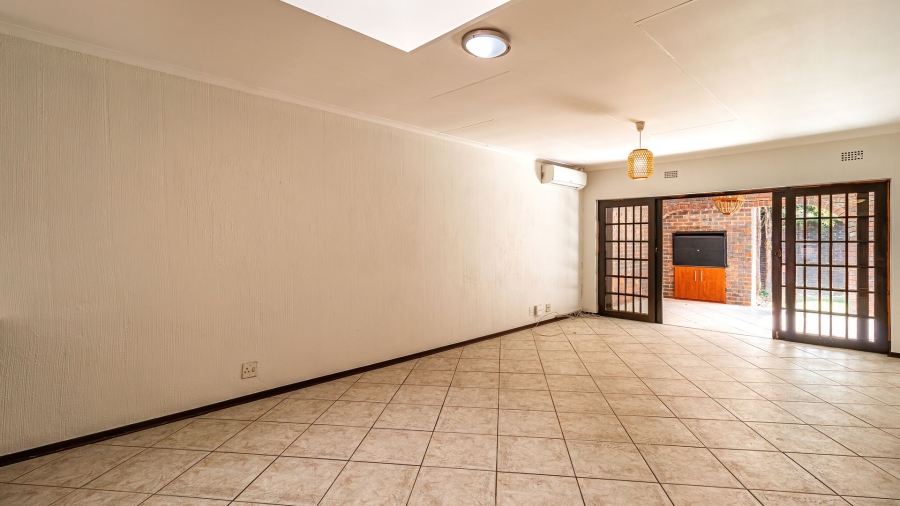 3 Bedroom Property for Sale in Douglasdale Gauteng
