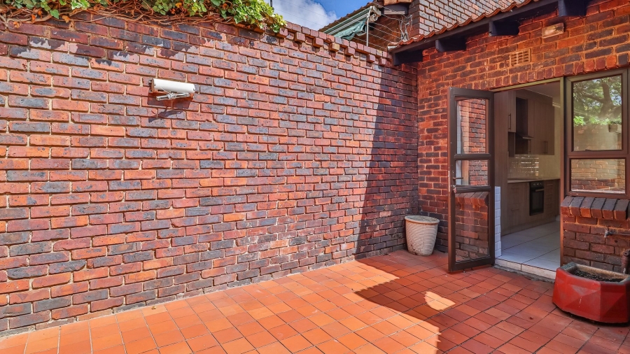 3 Bedroom Property for Sale in Douglasdale Gauteng
