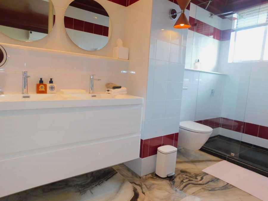 To Let 2 Bedroom Property for Rent in Illovo Gauteng