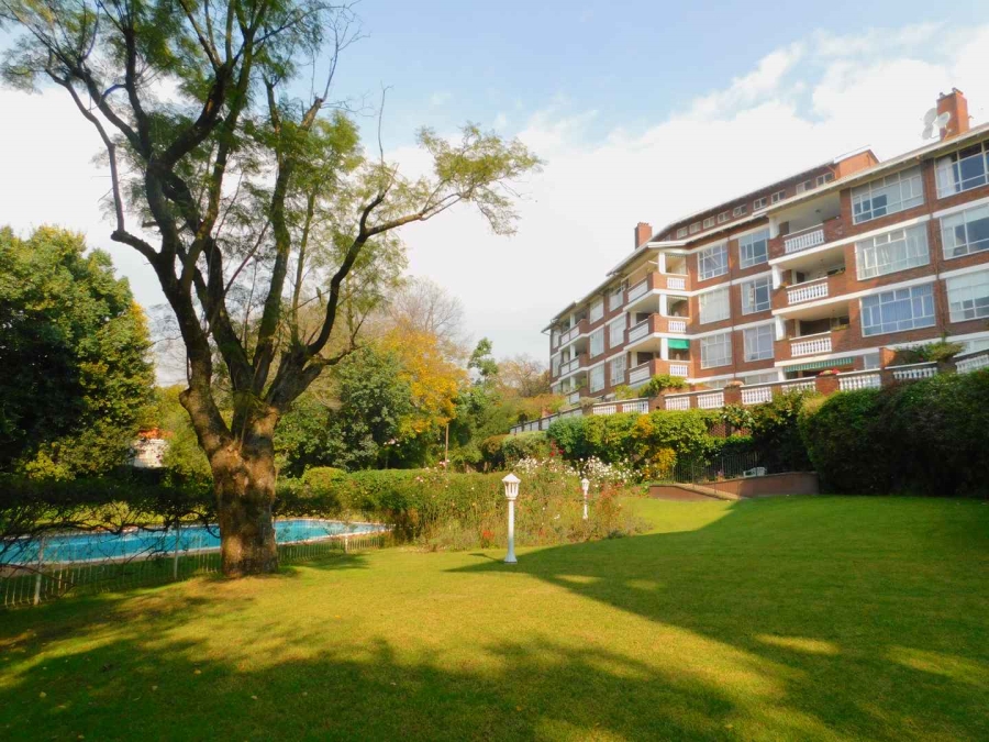 To Let 2 Bedroom Property for Rent in Illovo Gauteng