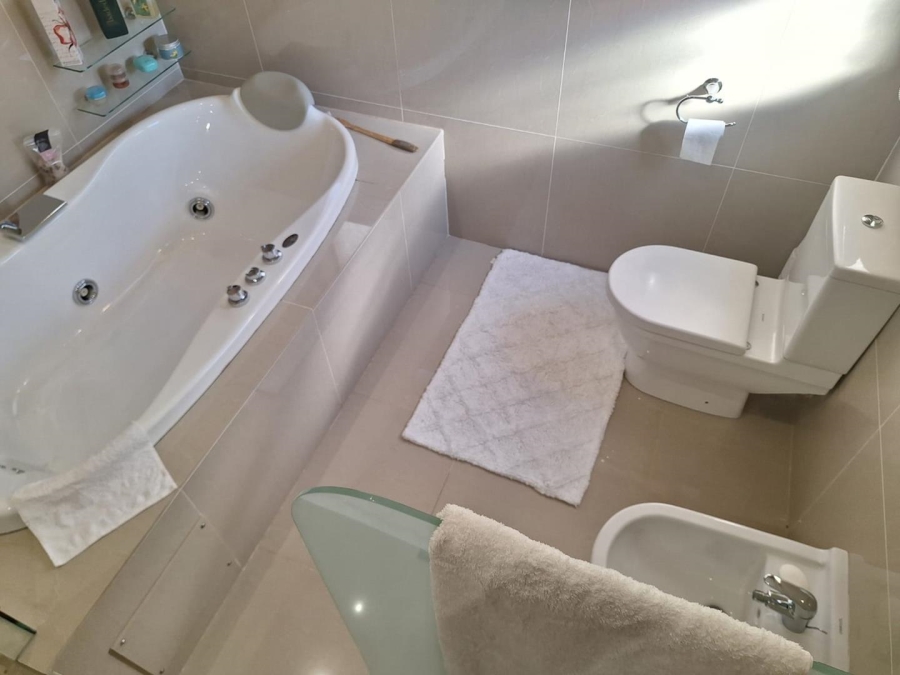 To Let 3 Bedroom Property for Rent in Fairland Gauteng