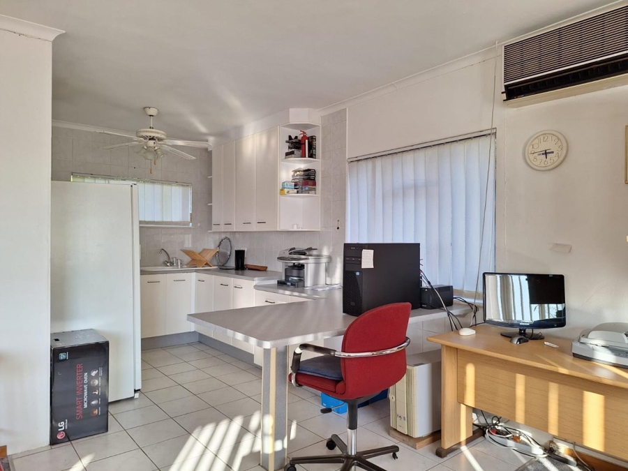 To Let 3 Bedroom Property for Rent in Fairland Gauteng