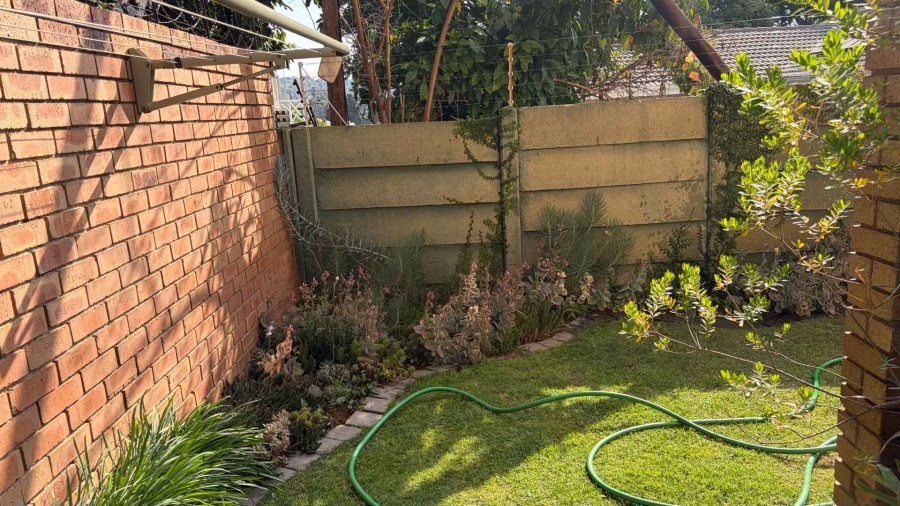 To Let 2 Bedroom Property for Rent in Parkmore Gauteng
