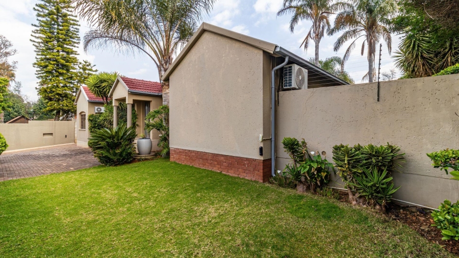 4 Bedroom Property for Sale in Weltevreden A H Gauteng