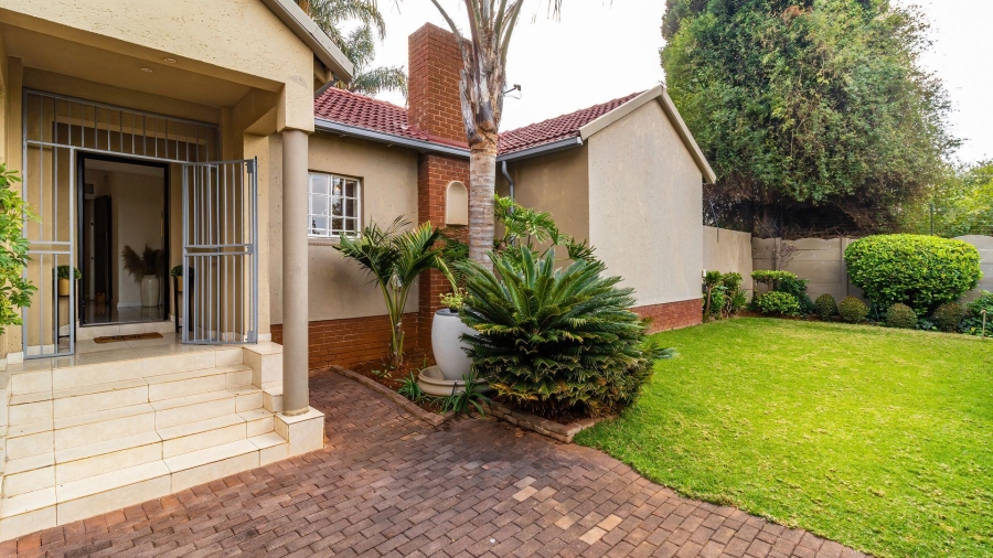 4 Bedroom Property for Sale in Weltevreden A H Gauteng