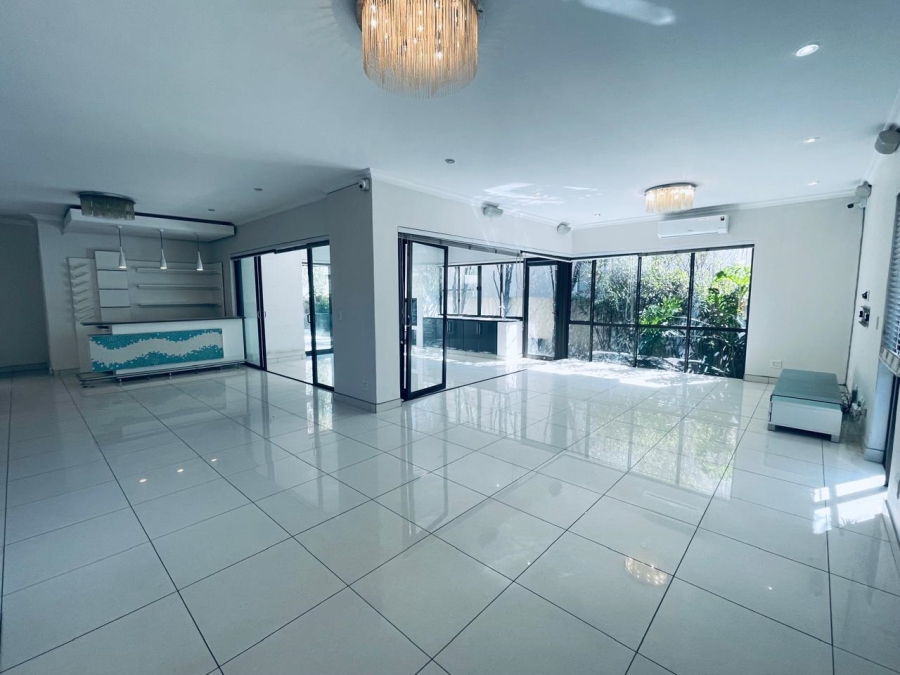 To Let 3 Bedroom Property for Rent in Sandown Gauteng
