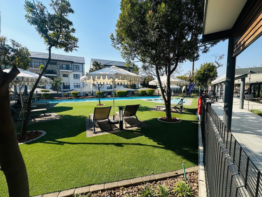 1 Bedroom Property for Sale in Crowthorne AH Gauteng