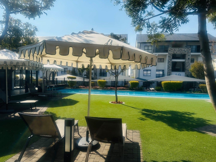 1 Bedroom Property for Sale in Crowthorne AH Gauteng