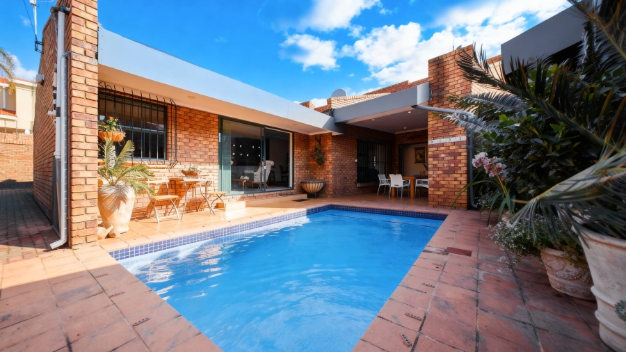 3 Bedroom Property for Sale in Waterkloof Ridge Gauteng