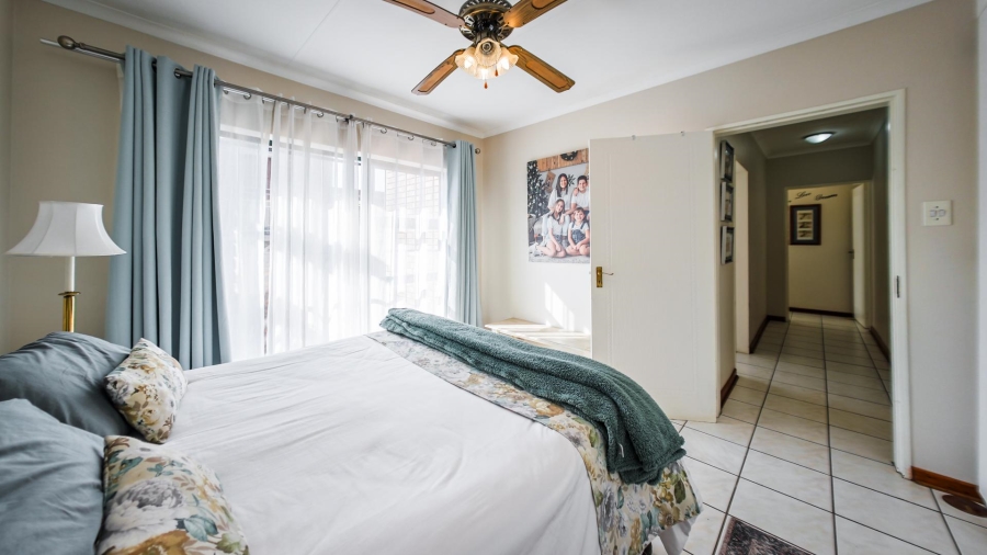 3 Bedroom Property for Sale in Waterkloof Ridge Gauteng