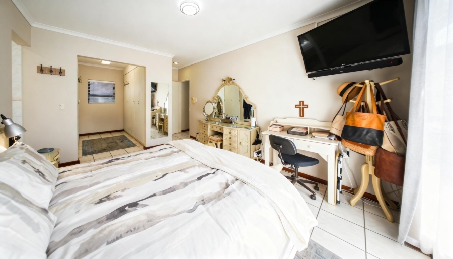 3 Bedroom Property for Sale in Waterkloof Ridge Gauteng