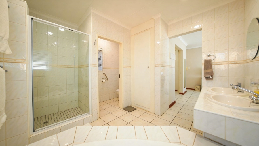 3 Bedroom Property for Sale in Waterkloof Ridge Gauteng