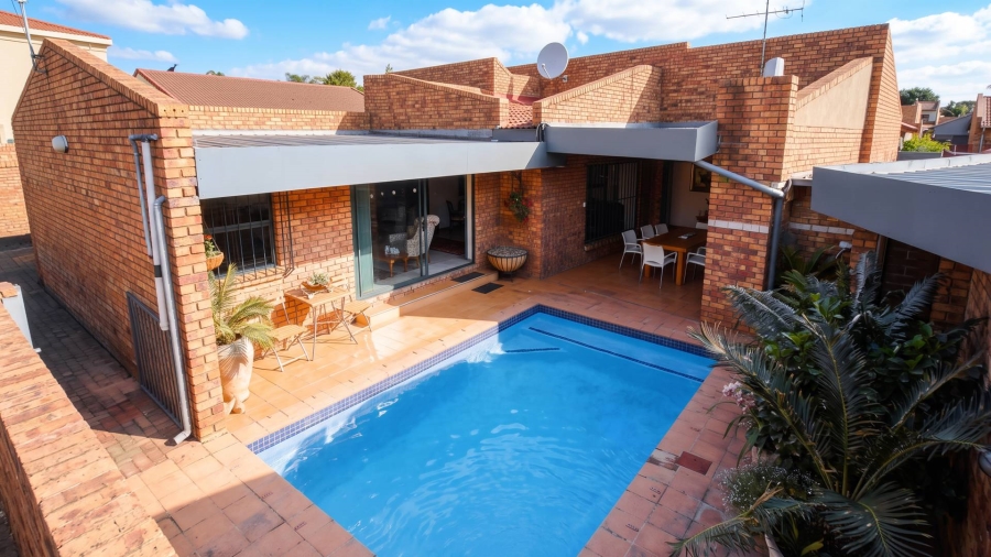 3 Bedroom Property for Sale in Waterkloof Ridge Gauteng