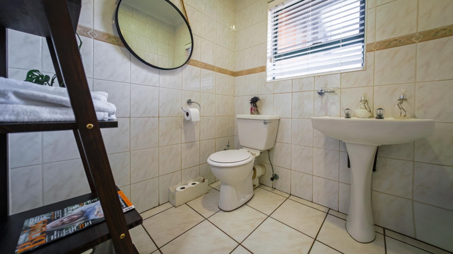 4 Bedroom Property for Sale in Waterkloof Ridge Gauteng