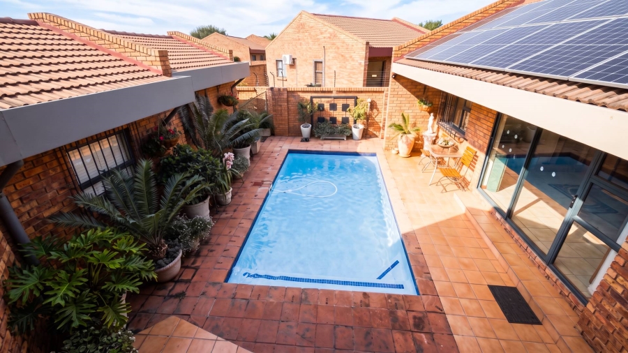 4 Bedroom Property for Sale in Waterkloof Ridge Gauteng
