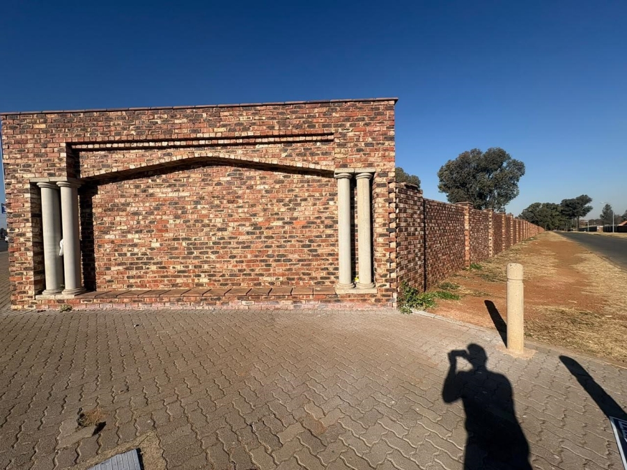 0 Bedroom Property for Sale in Kookrus Gauteng
