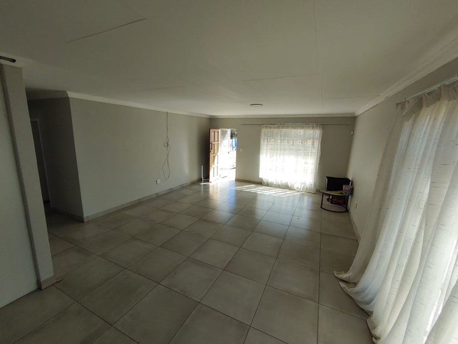 3 Bedroom Property for Sale in Boltonwold Gauteng