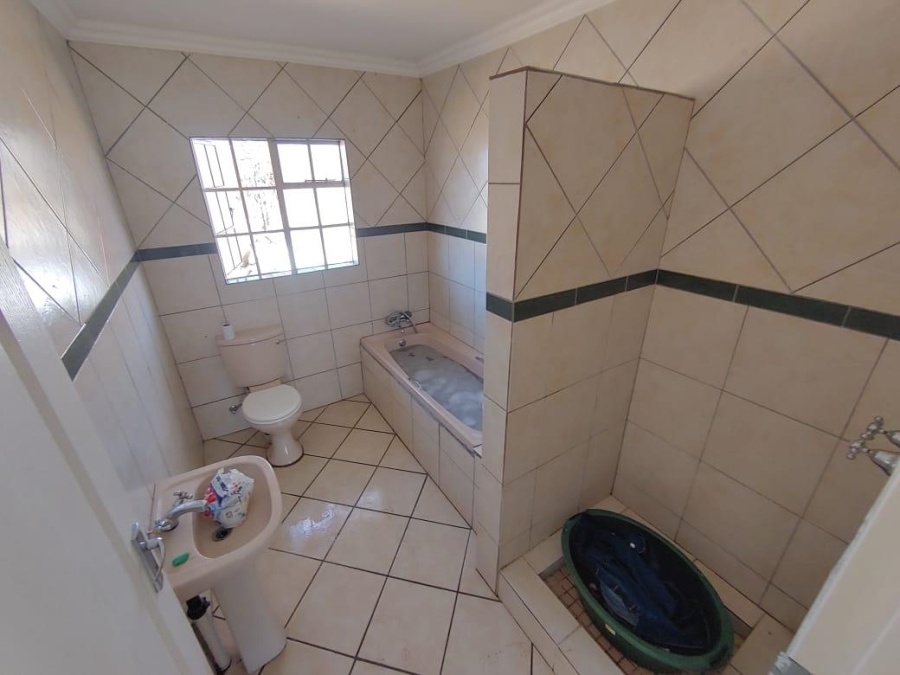 3 Bedroom Property for Sale in Boltonwold Gauteng