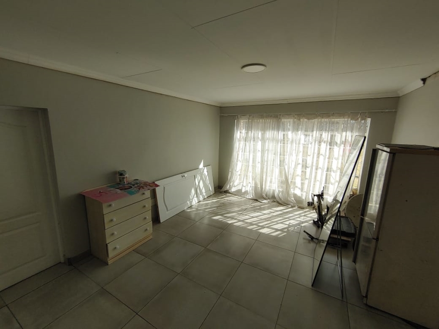 3 Bedroom Property for Sale in Boltonwold Gauteng