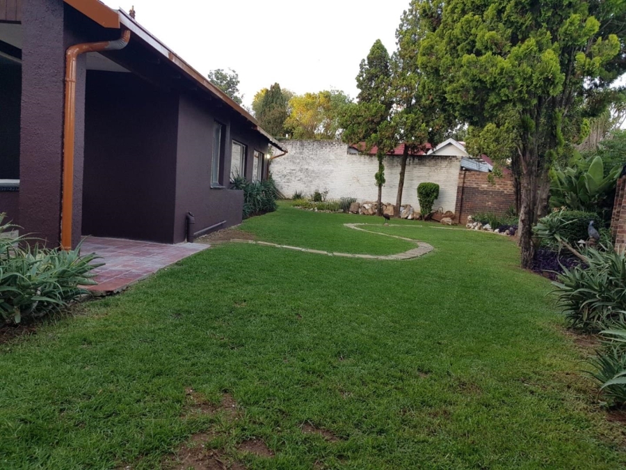 To Let 1 Bedroom Property for Rent in Bordeaux Gauteng