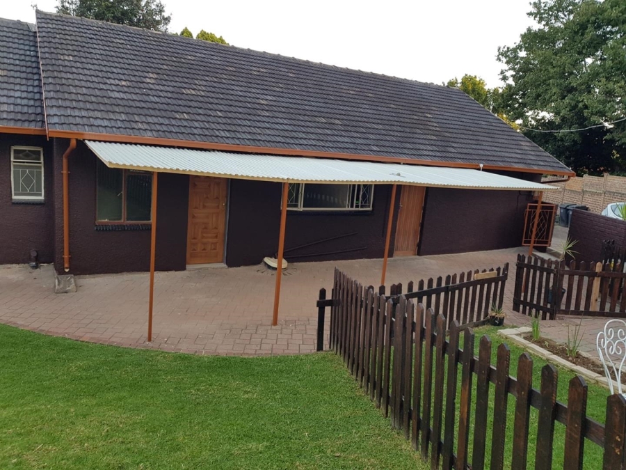 To Let 1 Bedroom Property for Rent in Bordeaux Gauteng