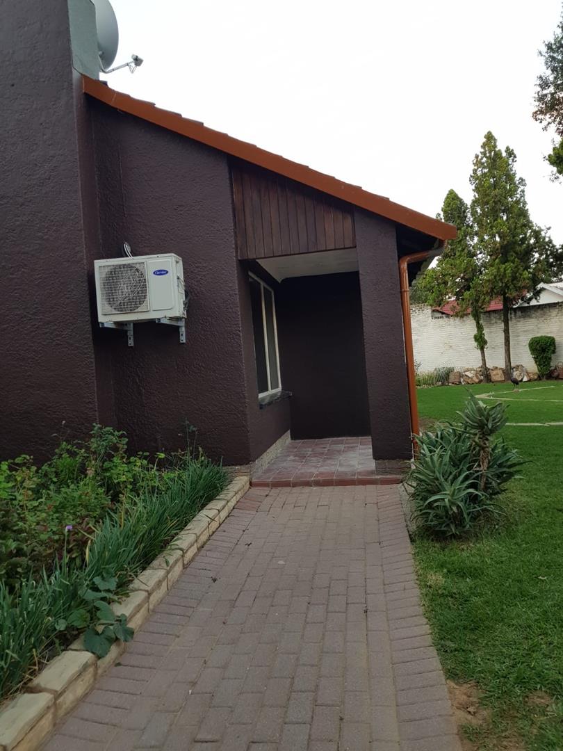 To Let 1 Bedroom Property for Rent in Bordeaux Gauteng