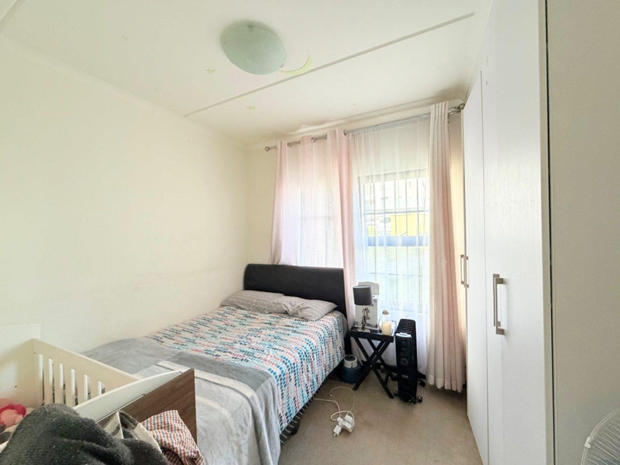 2 Bedroom Property for Sale in Erand Gardens Gauteng