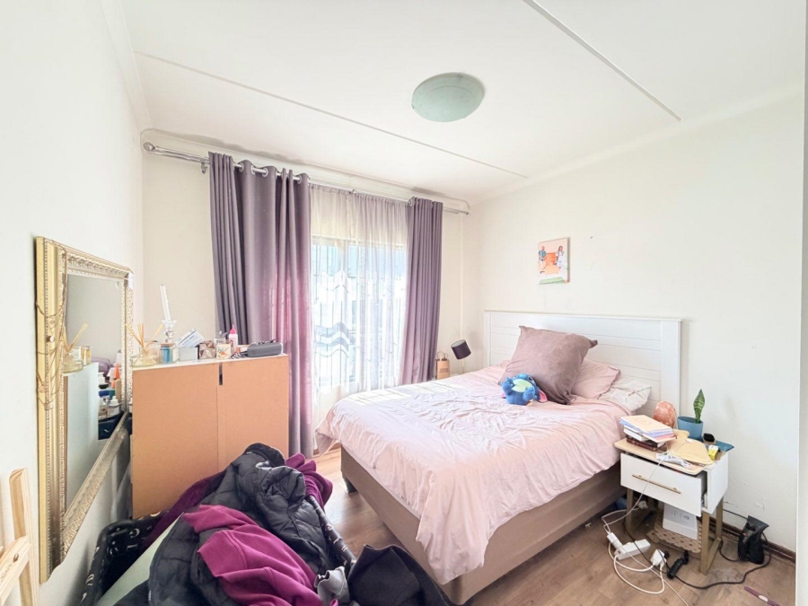 2 Bedroom Property for Sale in Erand Gardens Gauteng