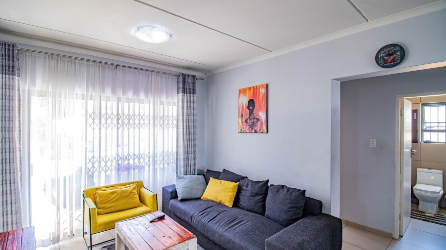 2 Bedroom Property for Sale in Erand Gardens Gauteng