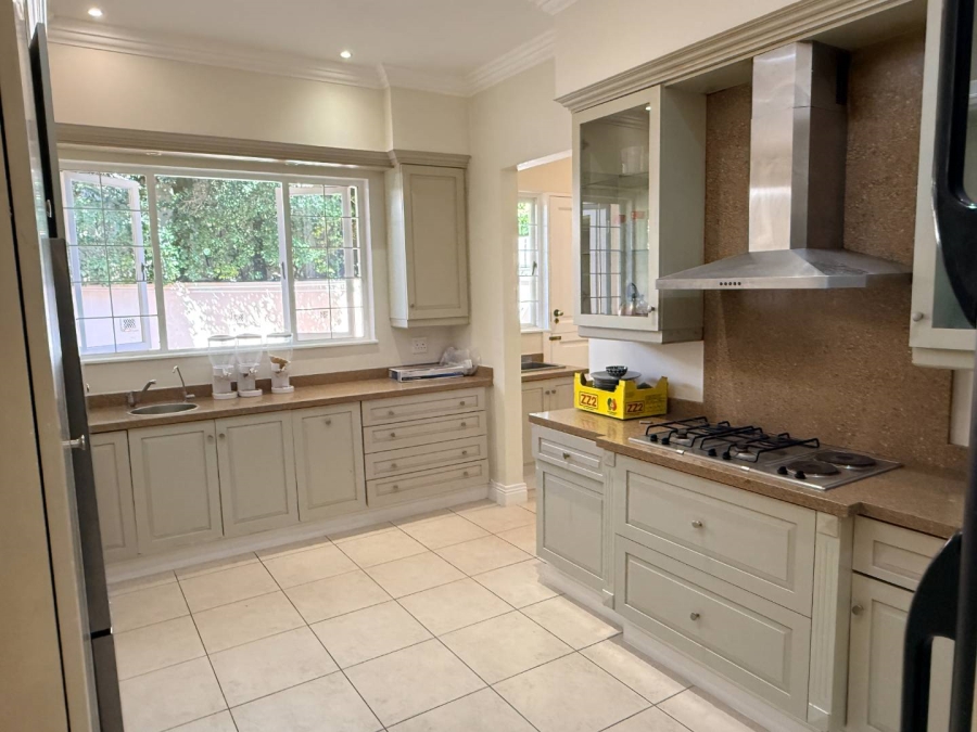 To Let 8 Bedroom Property for Rent in Hyde Park Gauteng