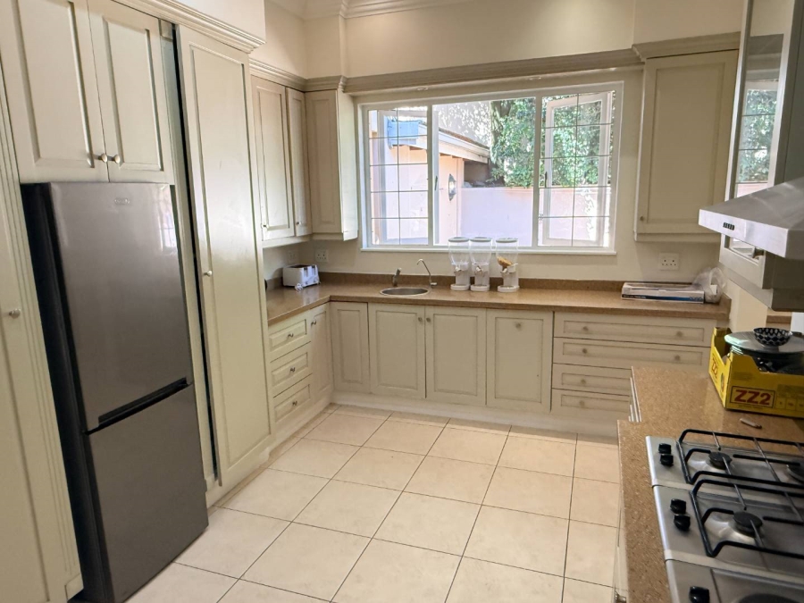 To Let 8 Bedroom Property for Rent in Hyde Park Gauteng