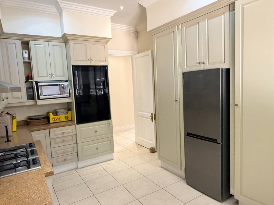 To Let 8 Bedroom Property for Rent in Hyde Park Gauteng